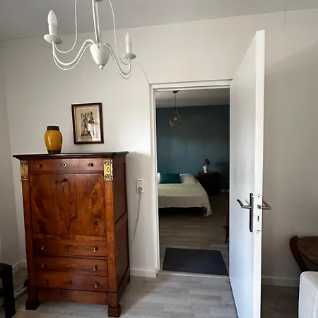 Petite Maison Mitoyenne, Clim, Renovee, Calme Holiday home