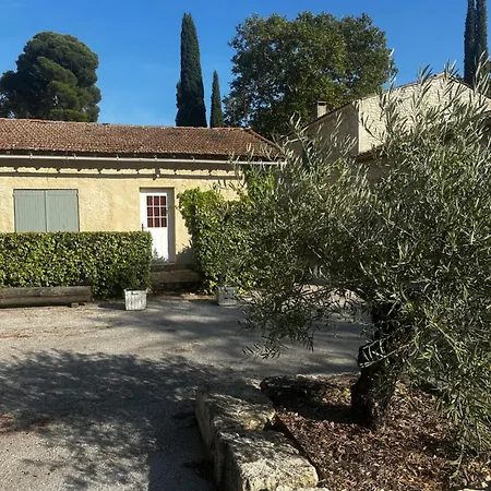 Petite Maison Mitoyenne, Clim, Renovee, Calme Holiday home *