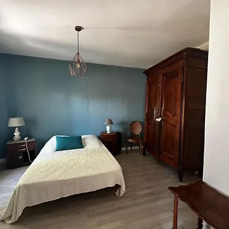 Petite Maison Mitoyenne, Clim, Renovee, Calme Vakantiehuis